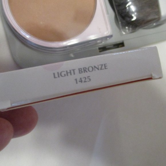 Pressed Powder Bronzer Contour in Compact NIB - Picture 2 of 2